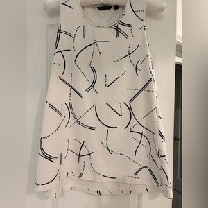 H by Halston sleeveless swing top- geometric